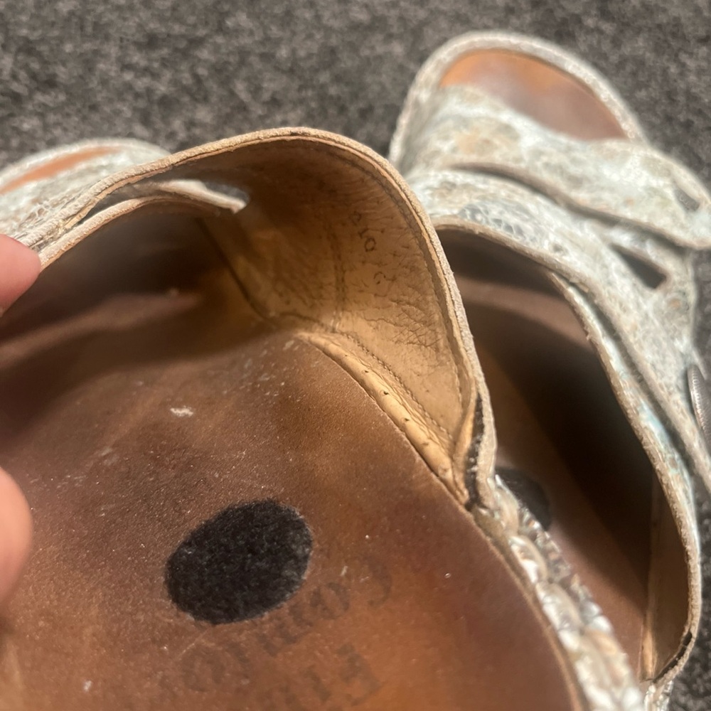 Finn Comfort Women's Sandals in Cream and Tan - Picture 9 of 14